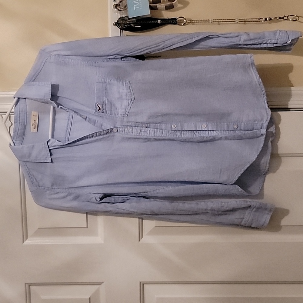 Hollister blue button down. Size small NWOT